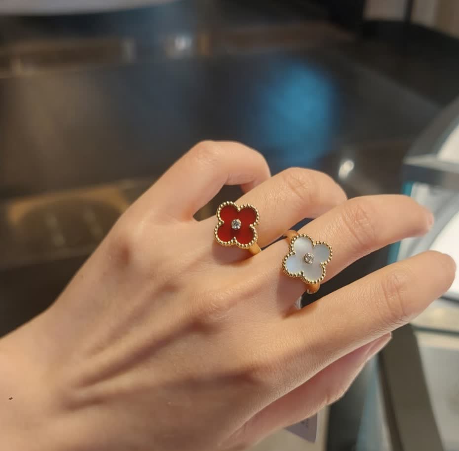 Van Cleef & Arpels Vintage Alhambra Ring